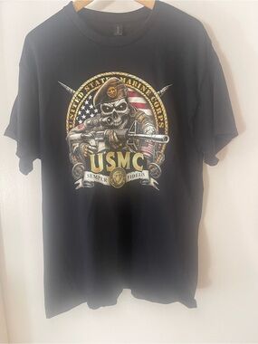 Gildan Black USMC Skull Rifle Graphic Tee with Gold Accents